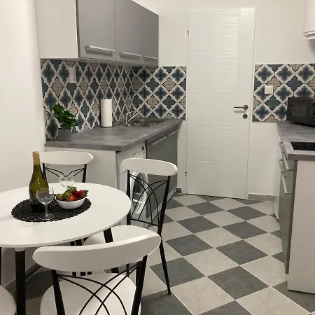 Liget Apartman Apartment Gyor